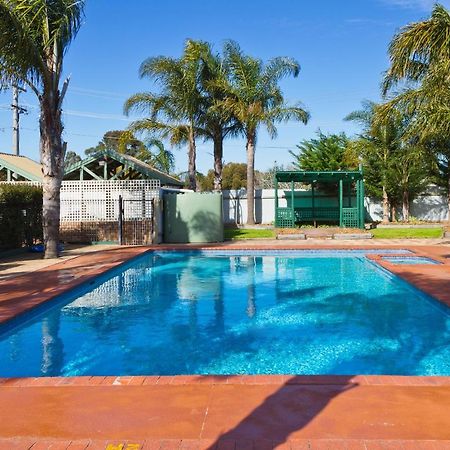 Sandhurst Motel Carrum Downs Extérieur photo