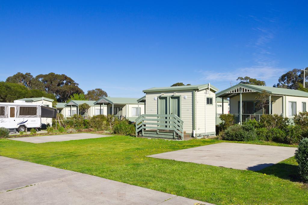 Sandhurst Motel Carrum Downs Extérieur photo