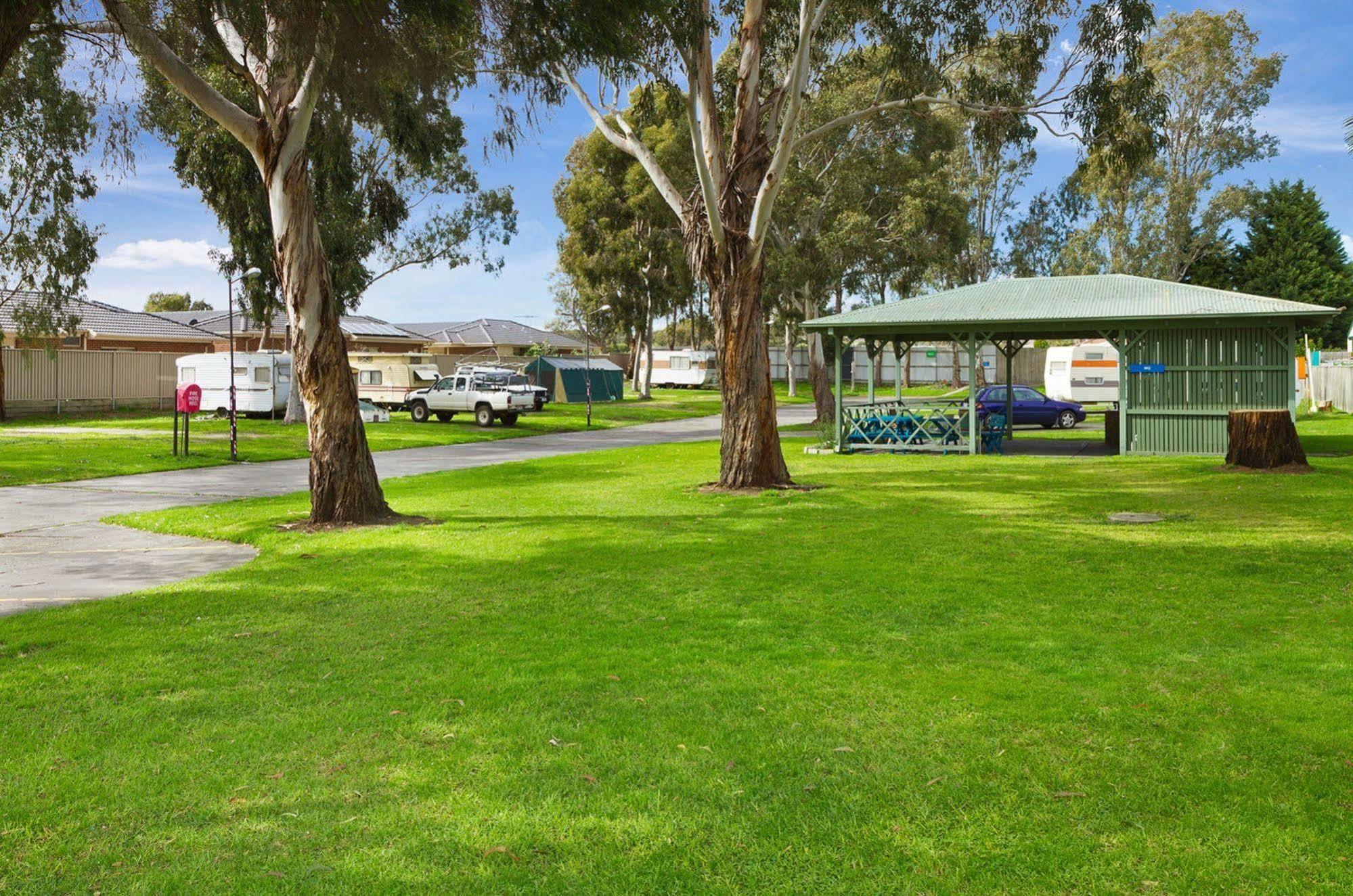Sandhurst Motel Carrum Downs Extérieur photo